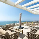 Luxury Penthouse With Rooftop Apartment