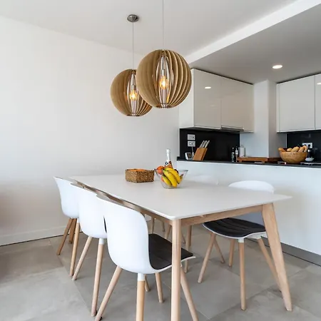 Luxury Penthouse With Rooftop Lägenhet