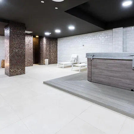 Luxury Penthouse With Rooftop Lägenhet *