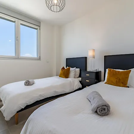 דירה Luxury Penthouse With Rooftop פואנגירולה