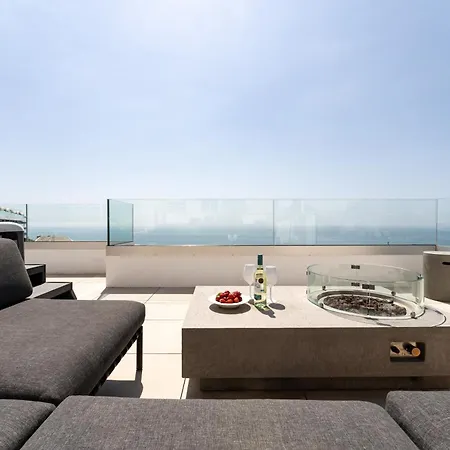 דירה Luxury Penthouse With Rooftop *