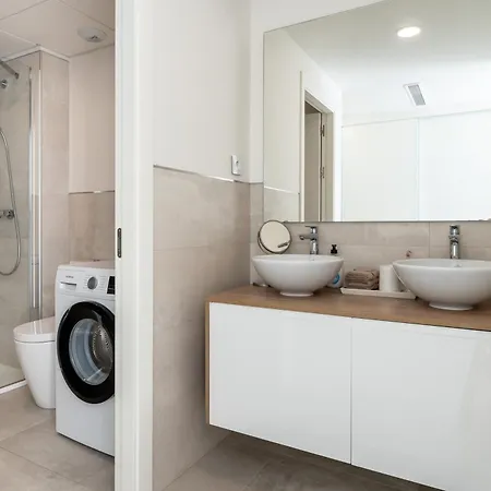 Luxury Penthouse With Rooftop Appartement *